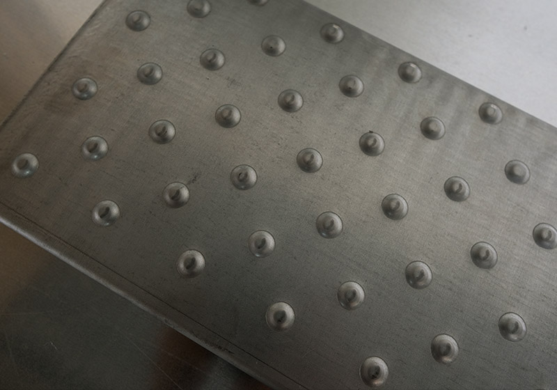 Μεταλλικά Διάτρητα Σκαλοπάτια