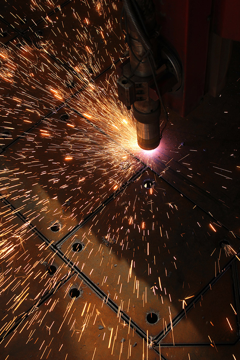 κοπή μετάλλου με λέιζερ